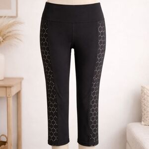 ATHLETA CROPPED LEGGINGS WITH LACE ON SIDES
